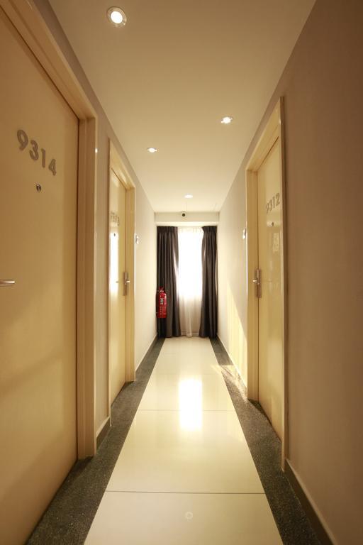 Hotel 99 Pusat Bandar Puchong Extérieur photo