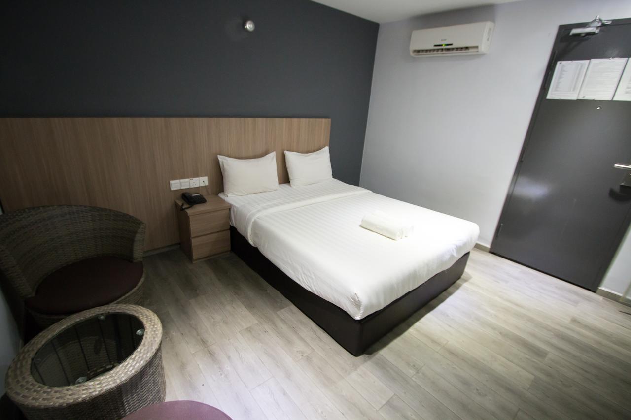 Hotel 99 Pusat Bandar Puchong Extérieur photo