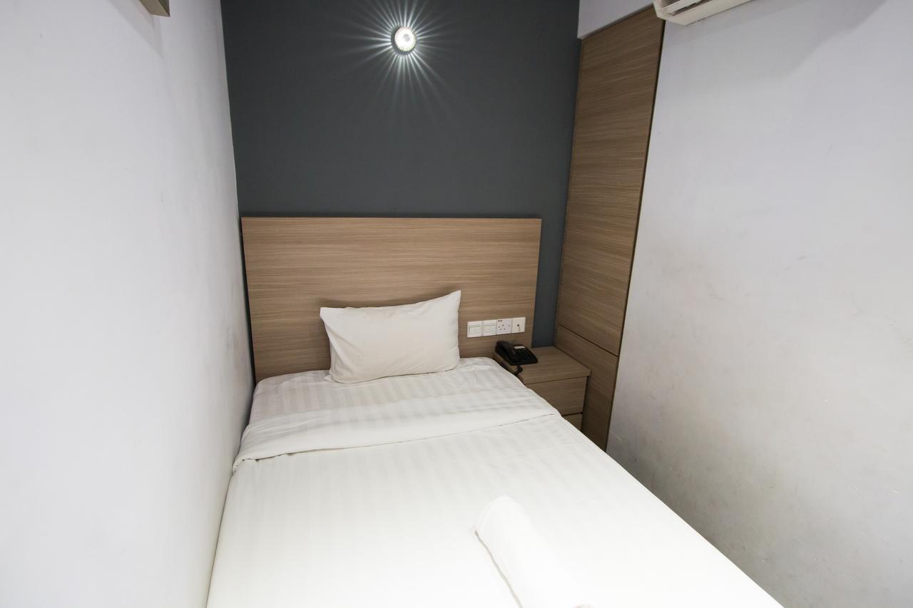 Hotel 99 Pusat Bandar Puchong Extérieur photo