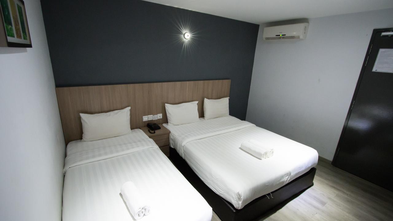 Hotel 99 Pusat Bandar Puchong Extérieur photo
