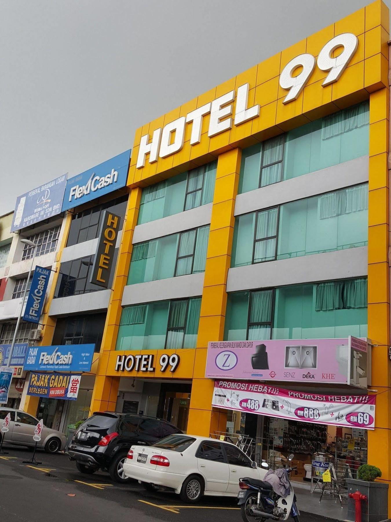 Hotel 99 Pusat Bandar Puchong Extérieur photo