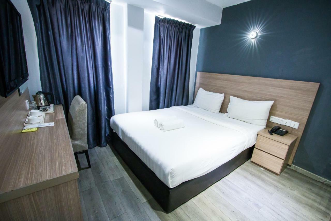 Hotel 99 Pusat Bandar Puchong Extérieur photo