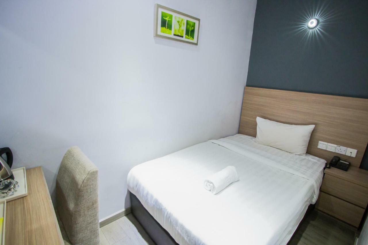 Hotel 99 Pusat Bandar Puchong Extérieur photo